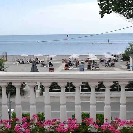 Stella - Casa Per Ferie Hotel Bellaria-Igea Marina Exterior photo